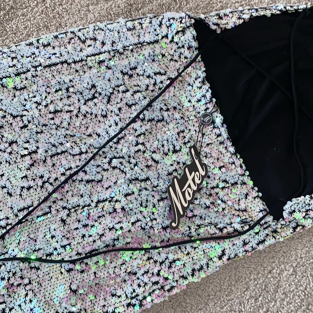 Motel Rocks Unicorn Irridescent Sequin Hedi Dress - Picture 11 of 16